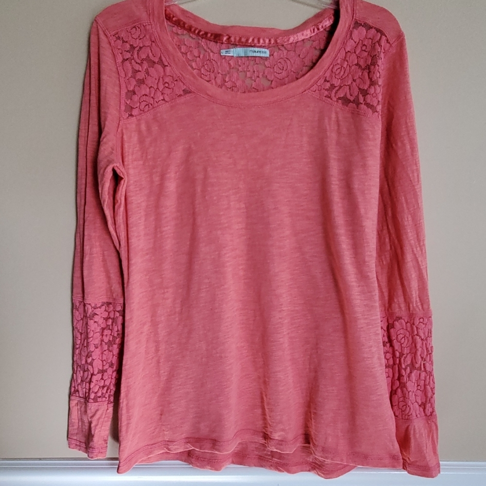 Coral lace detailed longsleeve top